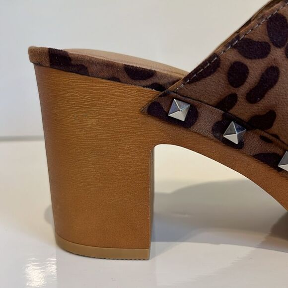 Torrid Platform Wooden Heel Mule Clogs Extra Wide Leopard‎ Print Shoes Size 7 WW - Picture 6 of 13